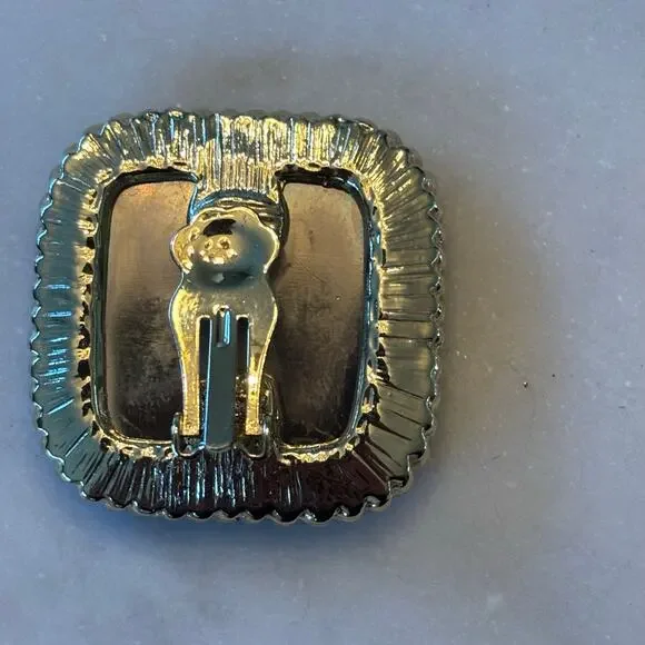 Vintage 1980's Big Blue Fabric Gold Tone Square Clip Earrings - Picture 5 of 5